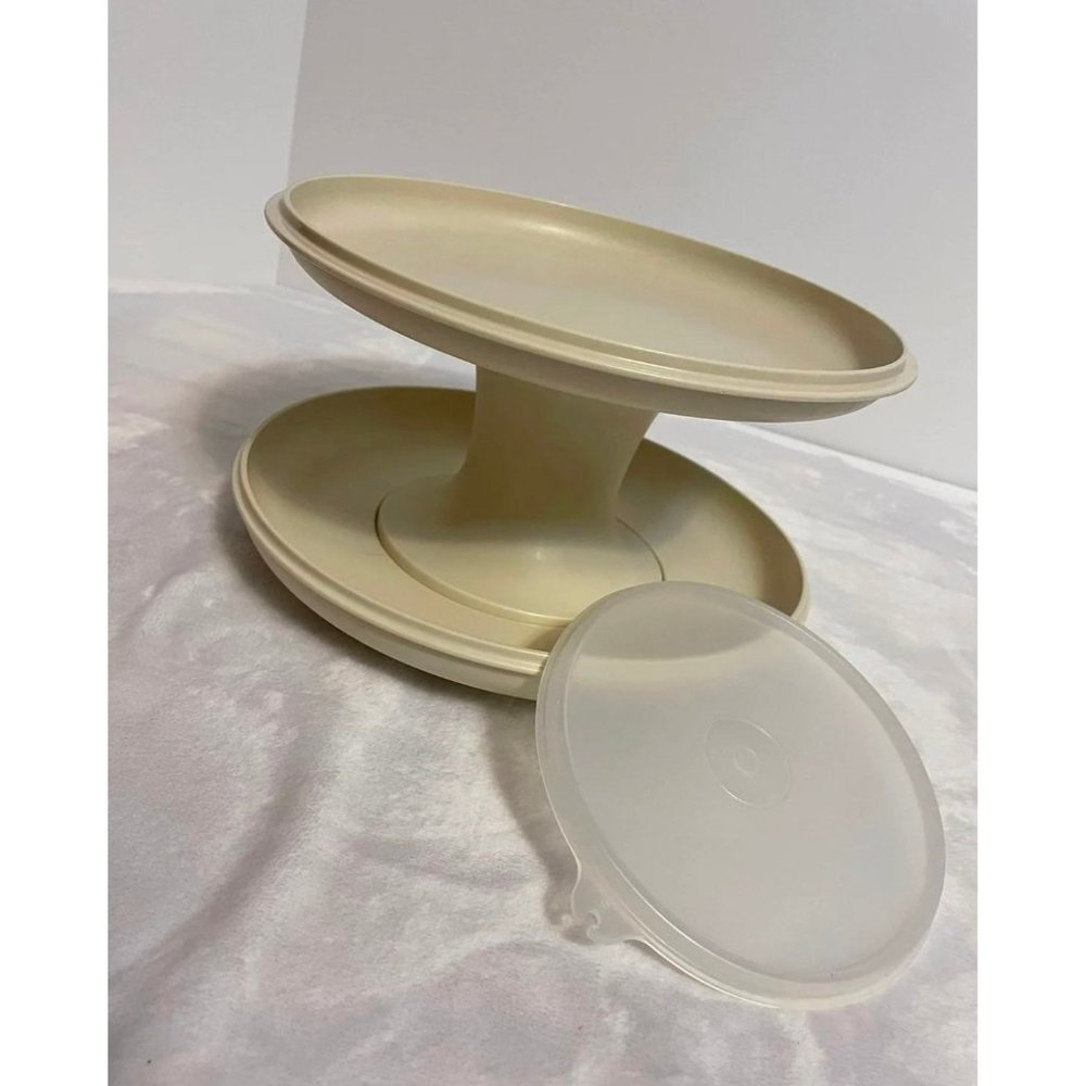 Vintage Tupperware Serve-It-All Set Plates and Pedestal